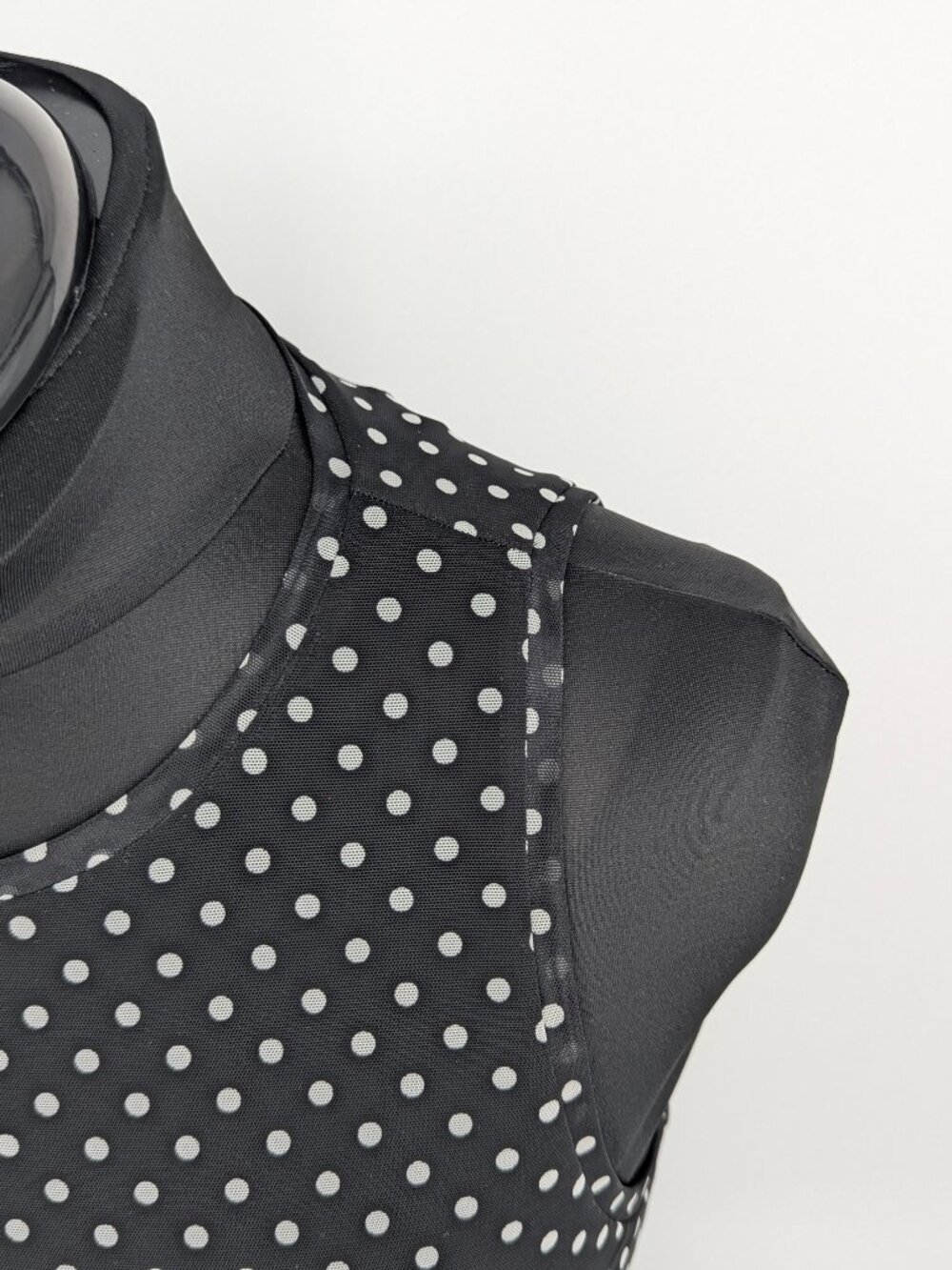 NWOT Alice + Olivia Chara polka dot dress sz 6, has stretch, never worn - Picture 12 of 16